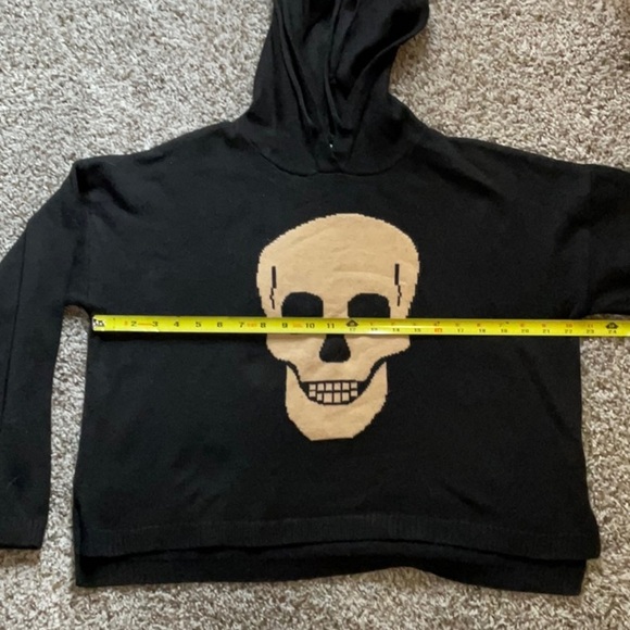 Sweet Romeo Black and Cream Skull Sweatshirt - Picture 6 of 7